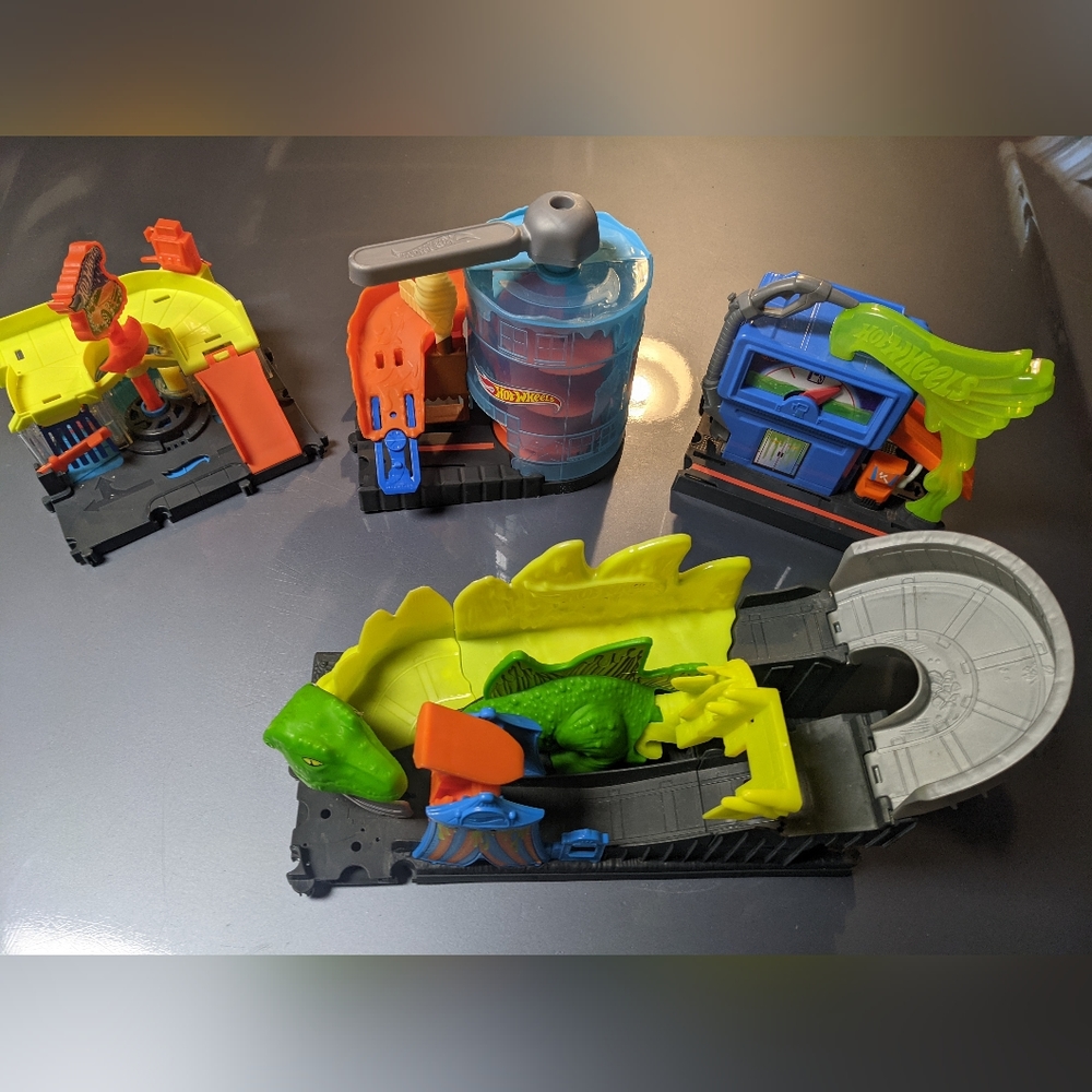 Hot Wheels play sets